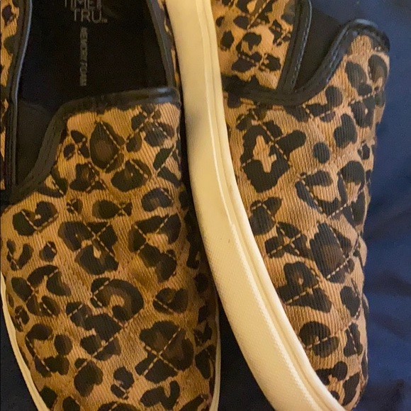 Shoes - Cheetah print shoes